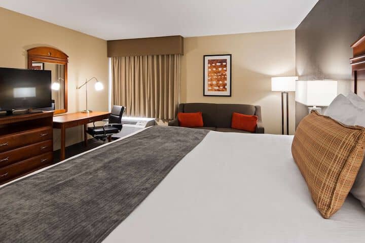 Room 12 of 23