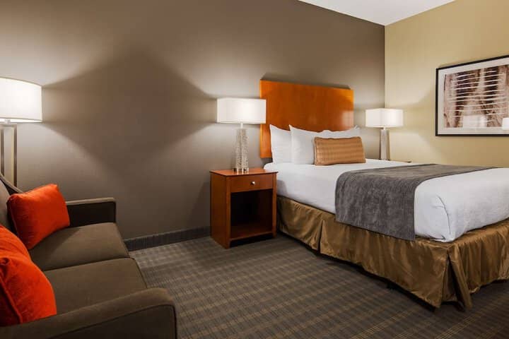 Room 10 of 23