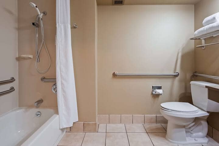 Room 16 of 23